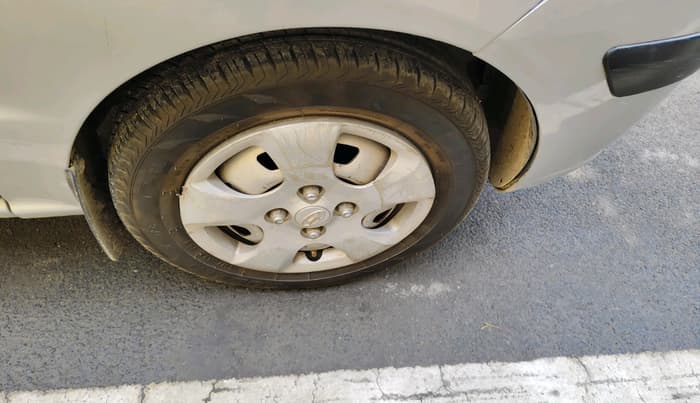 2008 Hyundai Santro Xing GLS, Petrol, Manual, 1,02,480 km, tyre