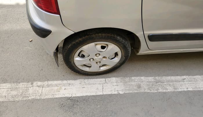 2008 Hyundai Santro Xing GLS, Petrol, Manual, 1,02,480 km, tyre