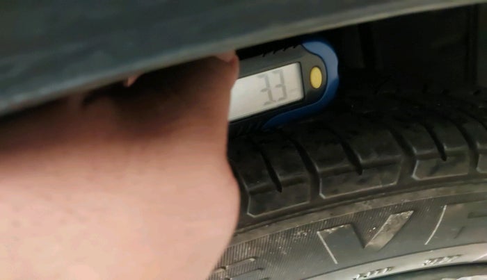 2005 Honda City 1.5L GXI, Petrol, Manual, 1,25,747 km, tyre