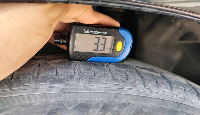 2019 Maruti Ciaz ALPHA  AT 1.5 SHVS PETROL, CNG, Automatic, 1,02,044 km, tyre