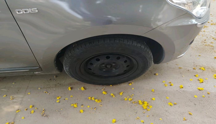 2018 Maruti Dzire VDI, Diesel, Manual, 87,229 km, tyre