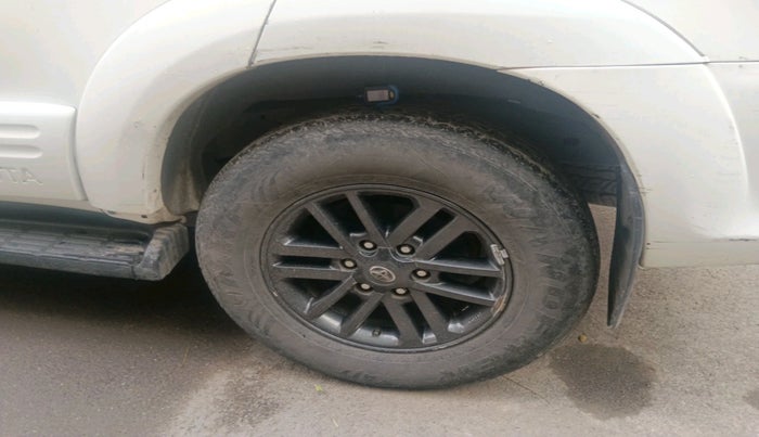 2016 Toyota Fortuner 3.0 4X2 MT, Diesel, Manual, 2,04,605 km, tyre