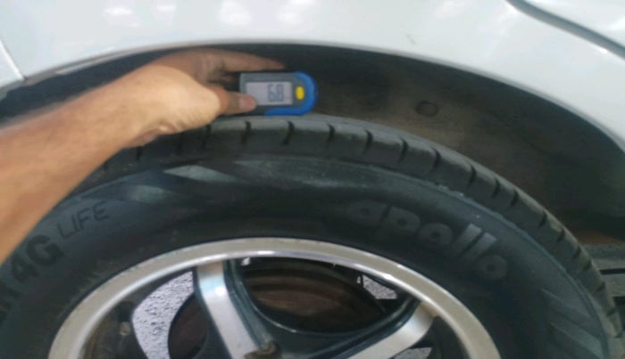 2011 Maruti A Star VXI (ABS) AT, Petrol, Automatic, 88,521 km, tyre