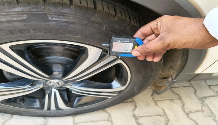 2022 MG ASTOR SHARP EX 1.5 MT, Petrol, Manual, 82,239 km, tyre