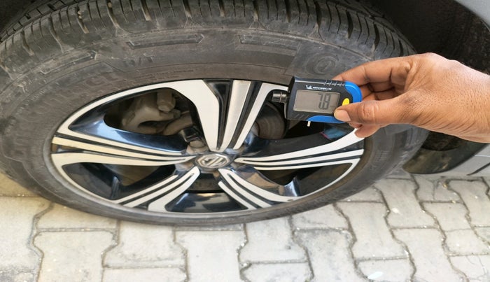 2022 MG ASTOR SHARP EX 1.5 MT, Petrol, Manual, 82,239 km, tyre