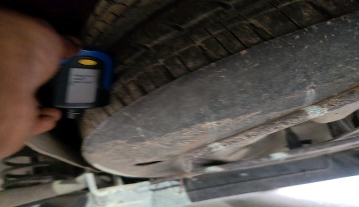 2013 Renault Duster 85 PS RXL DIESEL, Diesel, Manual, 1,60,087 km, tyre