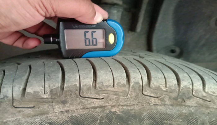 2013 Renault Duster 85 PS RXL DIESEL, Diesel, Manual, 67,997 km, tyre