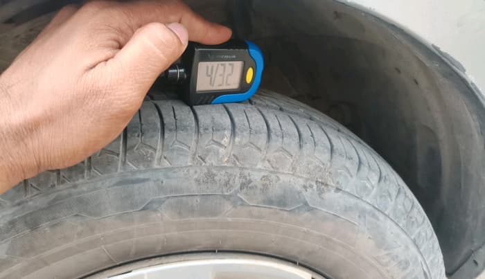 2012 Maruti Swift Dzire VDI, Diesel, Manual, 1,13,036 km, tyre