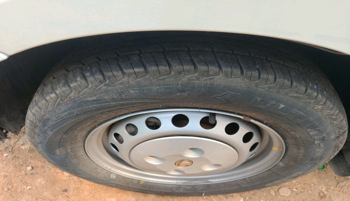 2019 Tata Tiago XM PETROL, Petrol, Manual, 35,448 km, tyre