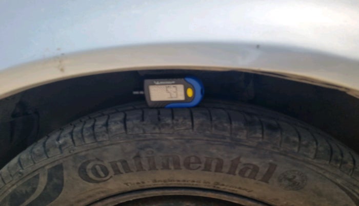 2004 Maruti Esteem LXI, Petrol, Manual, 36,701 km, tyre