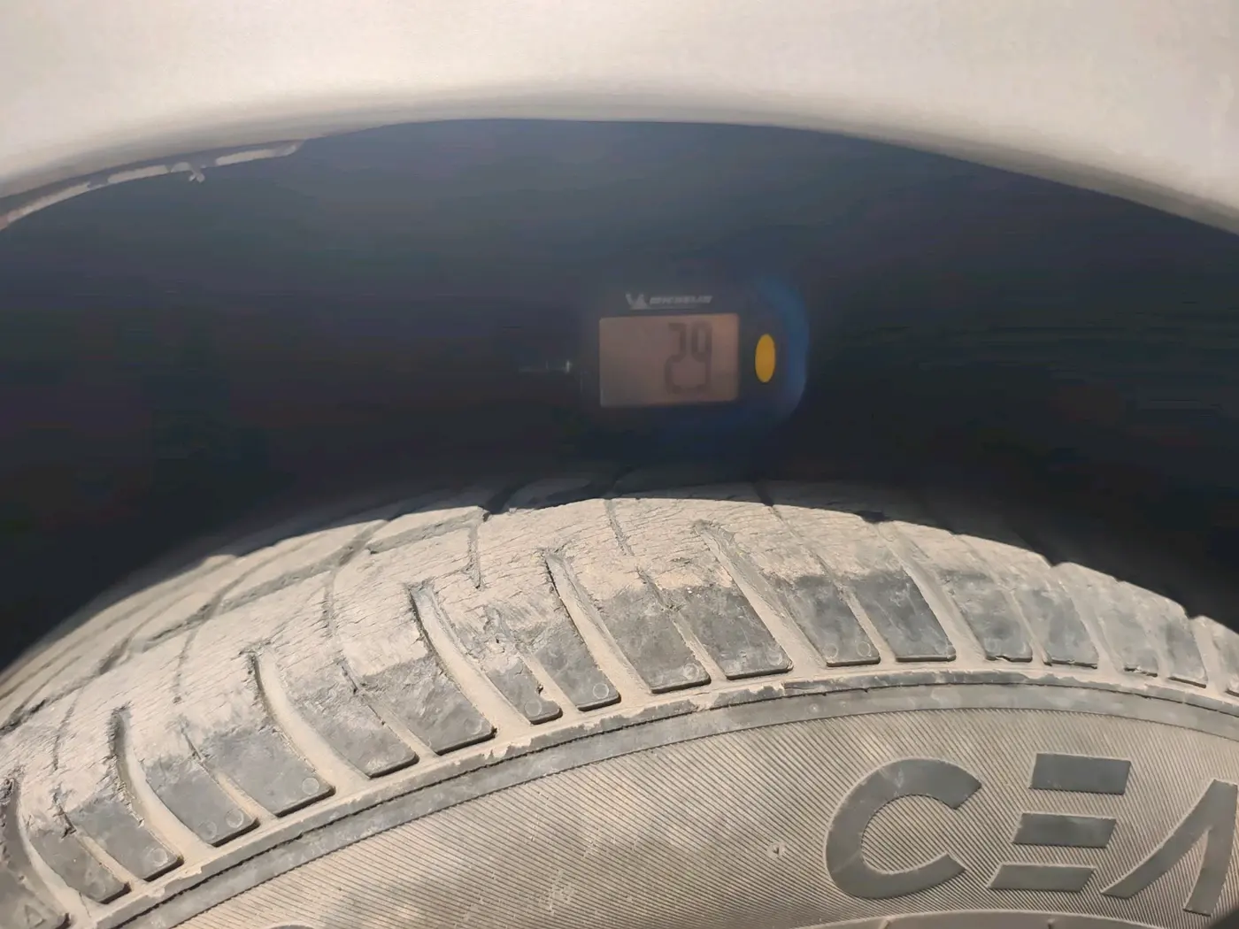 2012 Toyota Etios G, CNG, Manual, 1,25,374 km, tyre