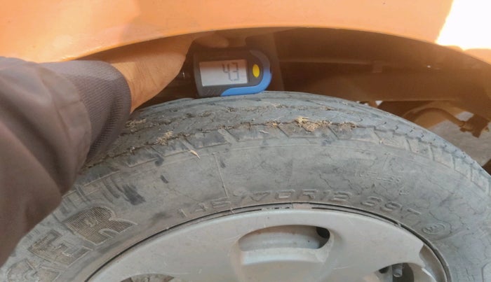 2012 Tata Nano LX, Petrol, Manual, 1,00,323 km, tyre