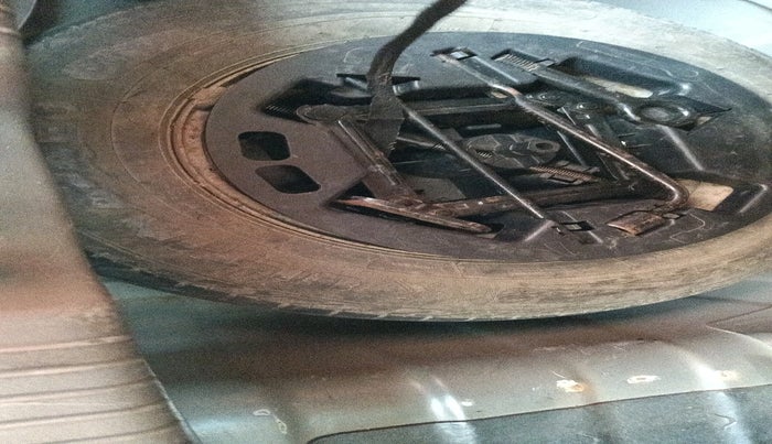 2012 Hyundai i10 SPORTZ 1.2, Petrol, Manual, 80,184 km, tyre