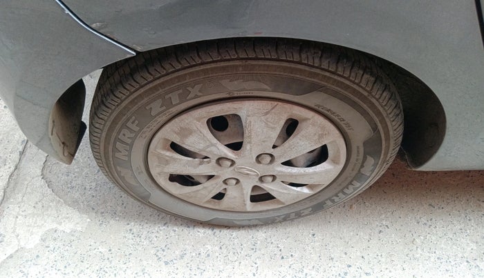 2012 Hyundai i10 SPORTZ 1.2, Petrol, Manual, 80,184 km, tyre