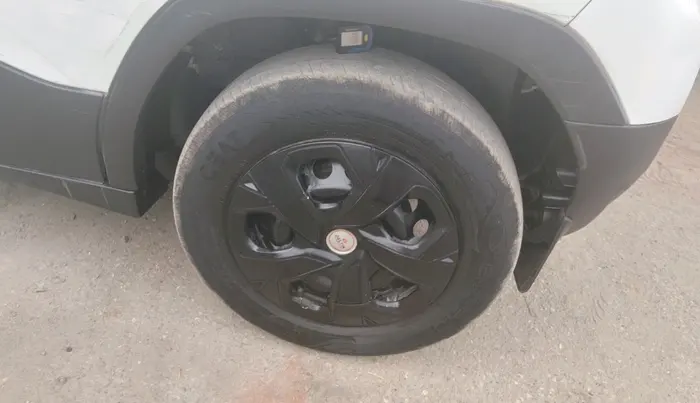 2024 Tata PUNCH ADVENTURE RHYTHM CNG, CNG, Manual, 90,589 km, tyre