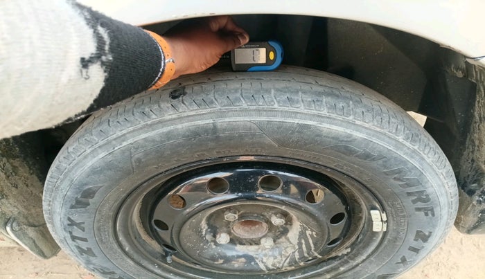 2018 Maruti Dzire VDI, Diesel, Manual, 1,59,756 km, tyre