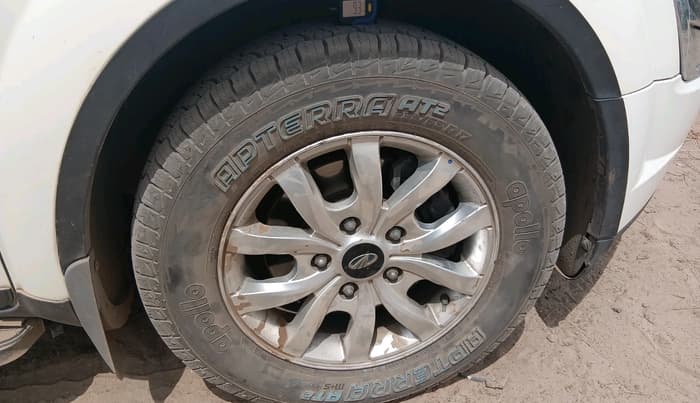 2018 Mahindra XUV500 W10, Diesel, Manual, 66,645 km, tyre