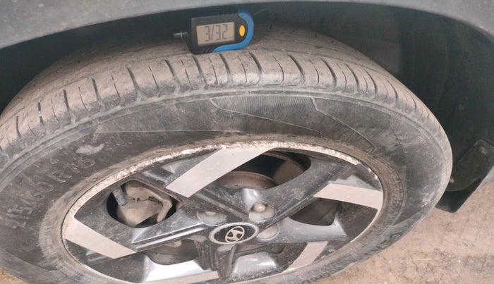 2019 Hyundai VENUE SX 1.0 TURBO, Petrol, Manual, 53,658 km, tyre