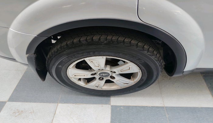 2013 Mahindra XUV500 W8, Diesel, Manual, 3,28,219 km, tyre