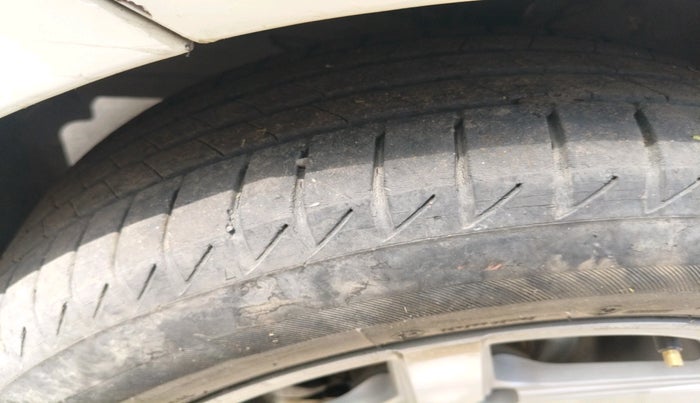 2020 Maruti Swift LXI, Petrol, Manual, 96,245 km, tyre