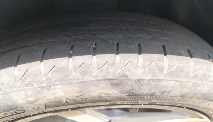 2020 Maruti Swift LXI, Petrol, Manual, 96,245 km, tyre