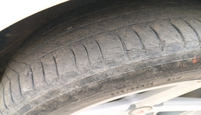 2020 Maruti Swift LXI, Petrol, Manual, 96,245 km, tyre