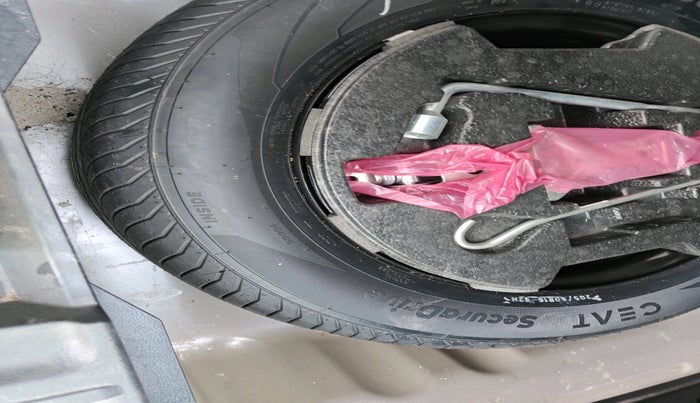 2022 Maruti Vitara Brezza VXI, Petrol, Manual, 47,567 km, tyre