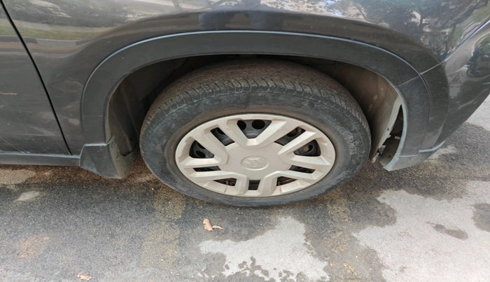 2022 Maruti Vitara Brezza VXI, Petrol, Manual, 47,567 km, tyre