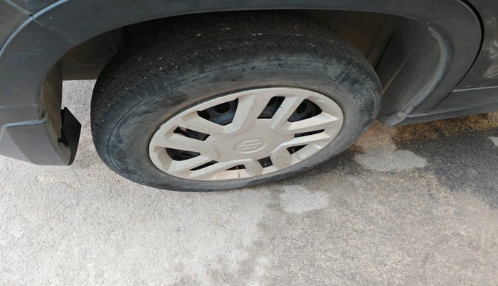 2022 Maruti Vitara Brezza VXI, Petrol, Manual, 47,567 km, tyre