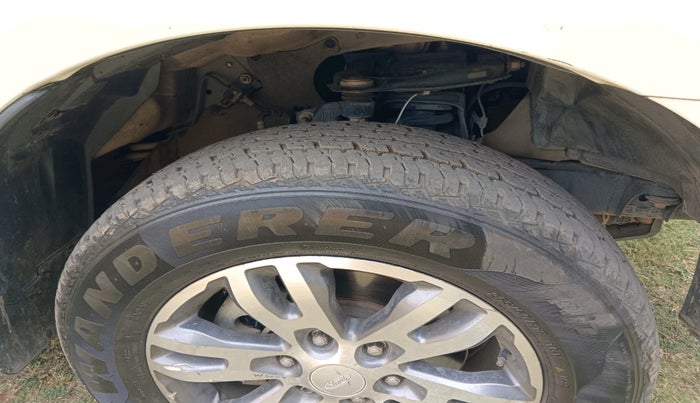 2018 Ford Endeavour TITANIUM 3.2 4X4 AT, Diesel, Automatic, 73,970 km, tyre