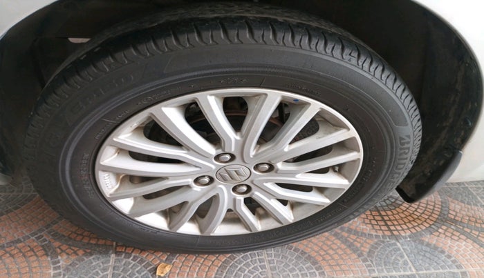 2019 Maruti Dzire ZXI, Petrol, Manual, 50,789 km, tyre