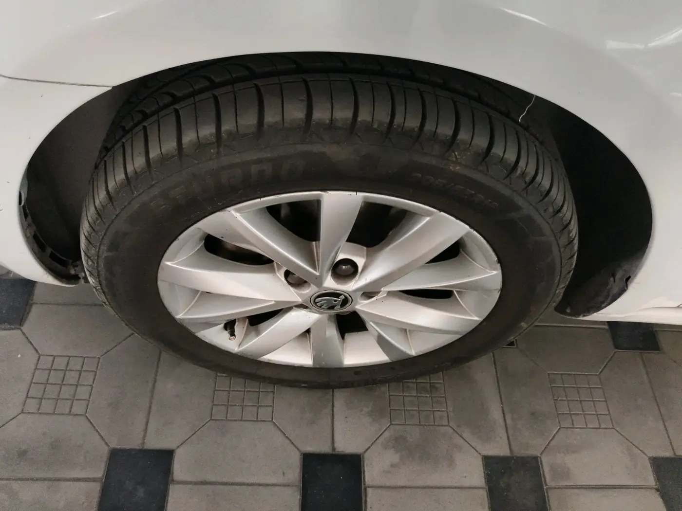2017 Skoda Octavia 2.0 TDI L&K AT, Diesel, Automatic, 62,344 km, tyre