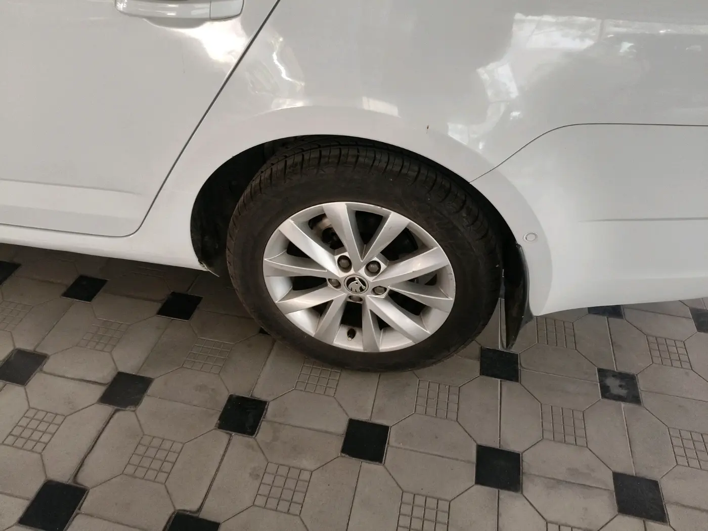 2017 Skoda Octavia 2.0 TDI L&K AT, Diesel, Automatic, 62,344 km, tyre
