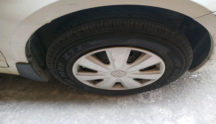 2010 Maruti Swift Dzire VXI, Petrol, Manual, 30,225 km, tyre