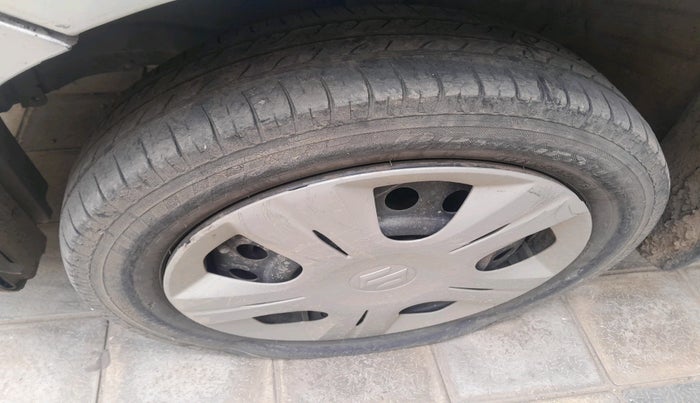 2011 Maruti Wagon R 1.0 VXI, CNG, Manual, 90,267 km, tyre