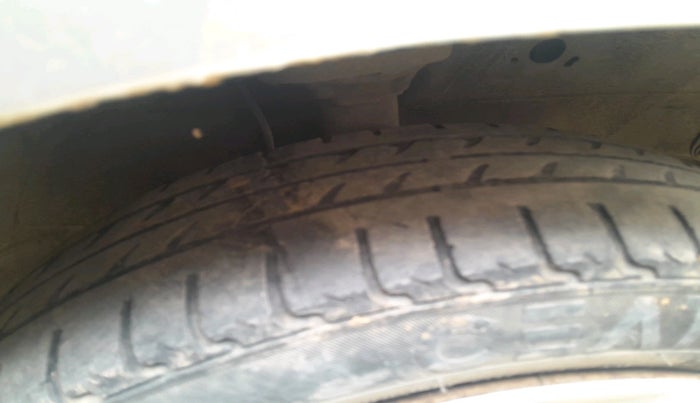 2011 Maruti Wagon R 1.0 VXI, CNG, Manual, 90,267 km, tyre