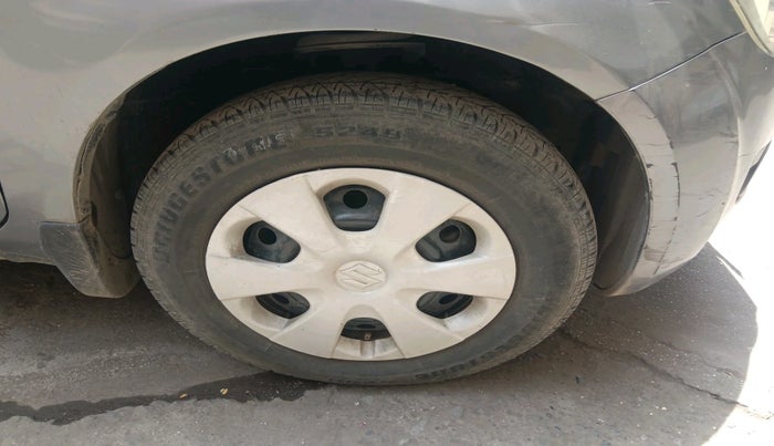 2011 Maruti Ritz VXI, CNG, Manual, 88,501 km, tyre