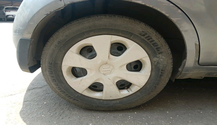 2011 Maruti Ritz VXI, CNG, Manual, 88,501 km, tyre