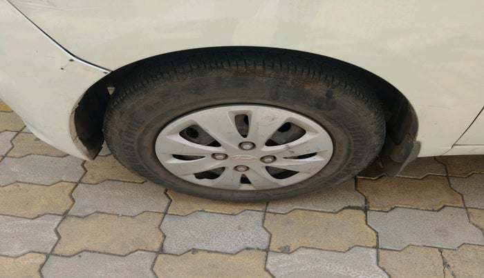 2011 Hyundai i10 SPORTZ 1.2 AT, Petrol, Automatic, 27,427 km, tyre