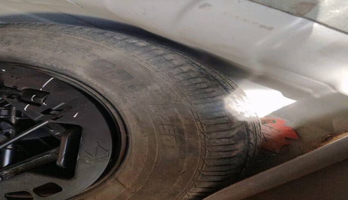 2011 Hyundai i10 SPORTZ 1.2 AT, Petrol, Automatic, 27,427 km, tyre