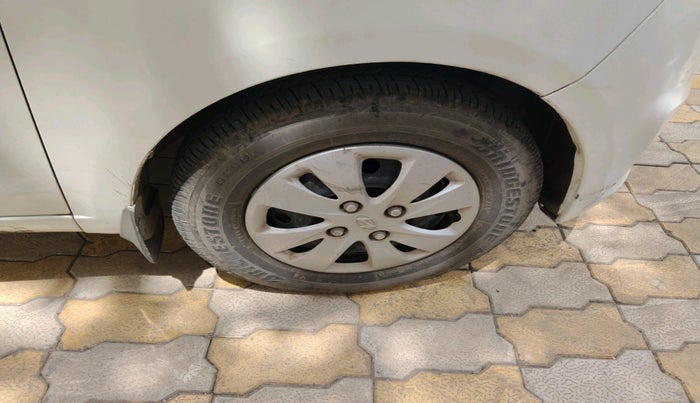 2011 Hyundai i10 SPORTZ 1.2 AT, Petrol, Automatic, 27,427 km, tyre