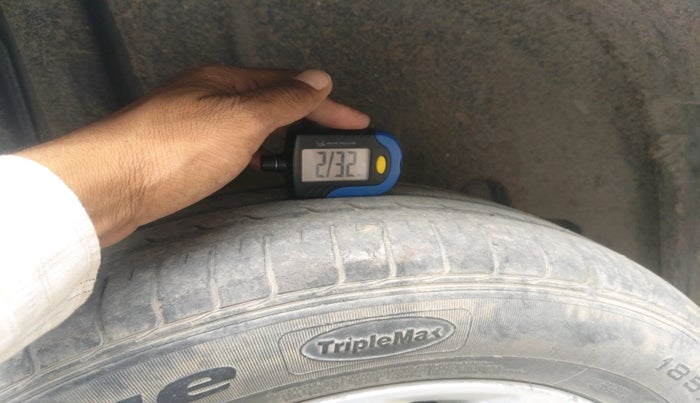 2017 Maruti Ciaz ZXI AT, CNG, Automatic, 50,308 km, tyre