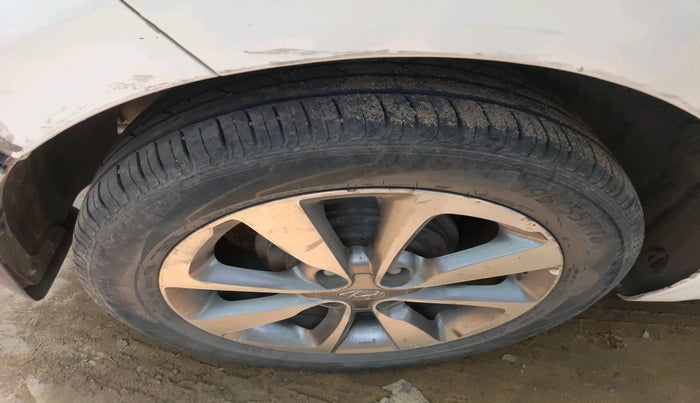 2015 Hyundai Elite i20 ASTA 1.2, Petrol, Manual, 68,705 km, tyre