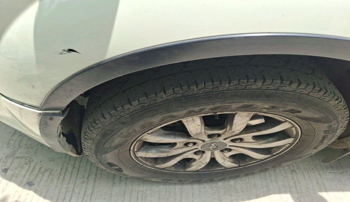 2016 Mahindra XUV500 W10, Diesel, Manual, 1,18,021 km, tyre