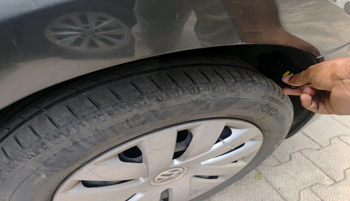 2014 Volkswagen Polo COMFORTLINE 1.2L PETROL, Petrol, Manual, 65,677 km, tyre