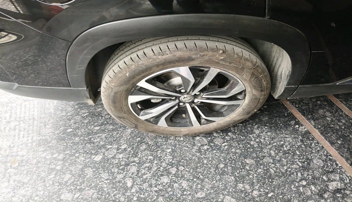 2023 MG HECTOR PLUS SHARP PRO 2.0 TURBO DIESEL 7 STR, Diesel, Manual, 94,534 km, tyre