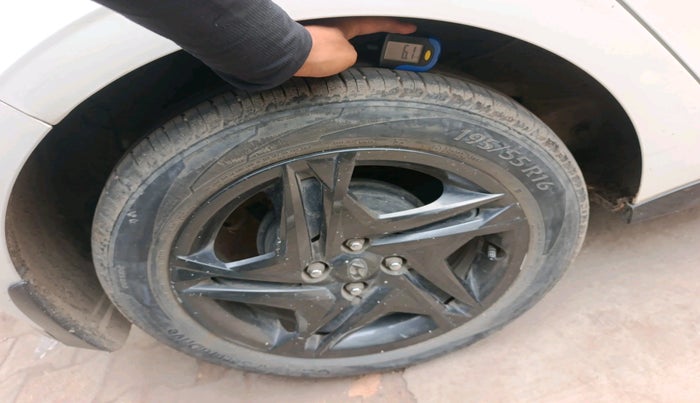 2023 Hyundai NEW I20 Sportz 1.2 IVT, Petrol, Automatic, 16,019 km, tyre