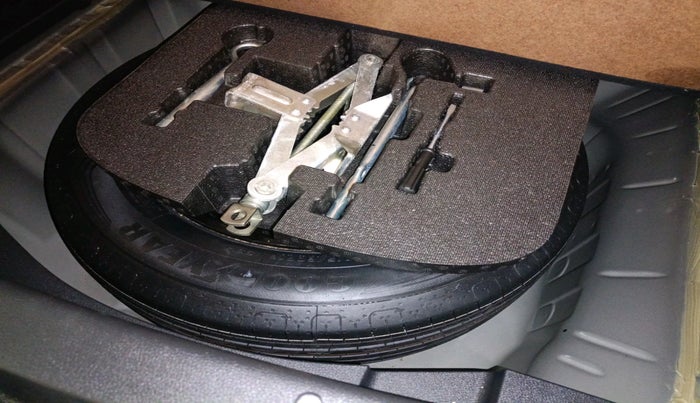 2025 Honda ELEVATE ZX CVT Black Edition, Petrol, Automatic, 6,297 km, tyre