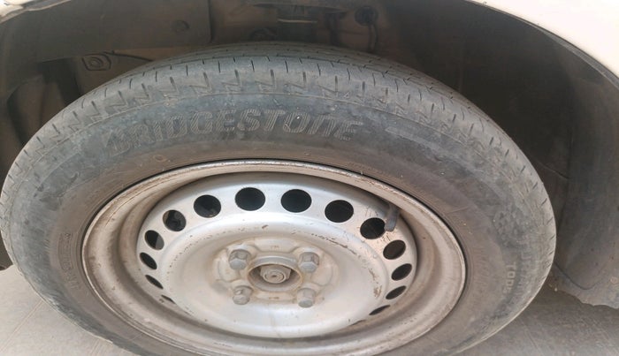 2014 Honda Amaze 1.5L I-DTEC E, Diesel, Manual, 1,35,524 km, tyre