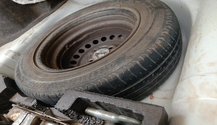 2014 Honda Amaze 1.5L I-DTEC E, Diesel, Manual, 1,35,524 km, tyre